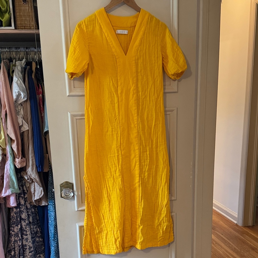 Elegant Yellow Midi Dress